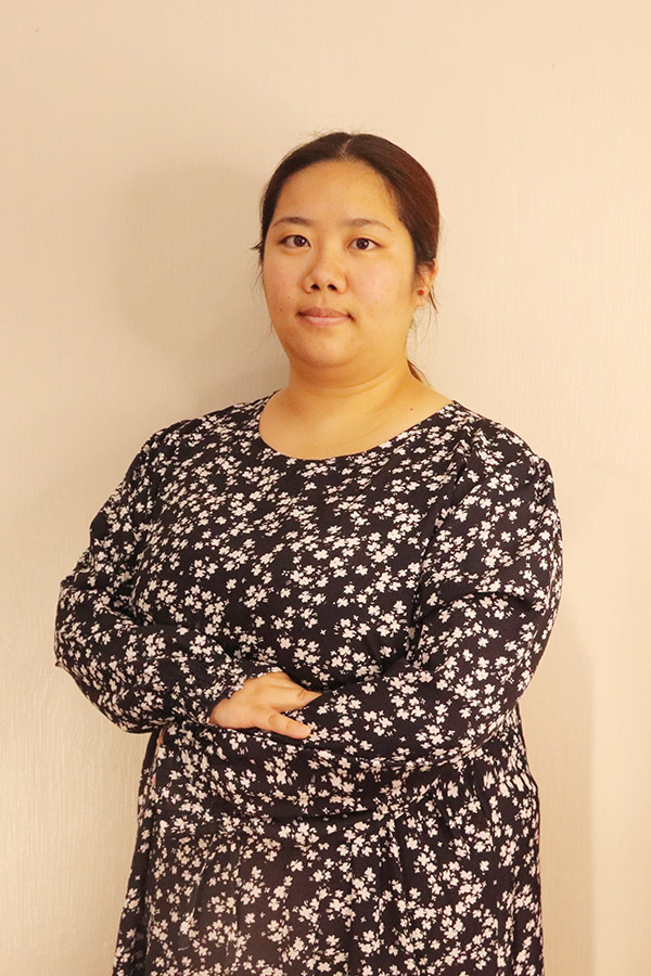 神木候洋  本科学历，优秀班主任
